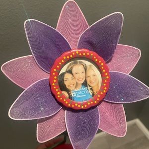 2002 Glitter Flower Picture Holder 2x2in